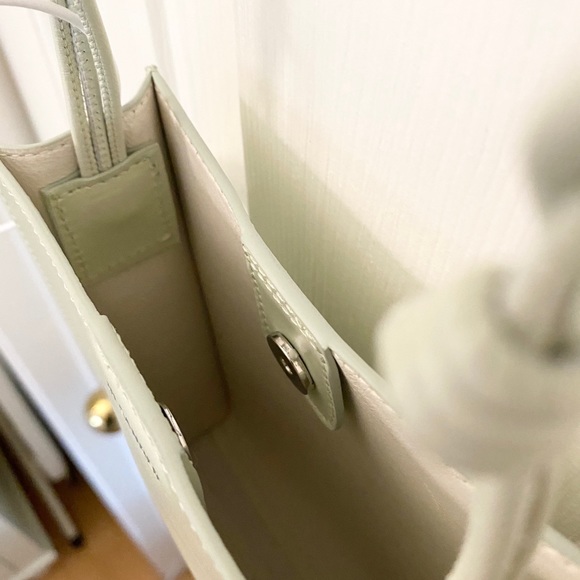 Jil Sander Tangle small leather crossbody bag - Picture 7 of 10